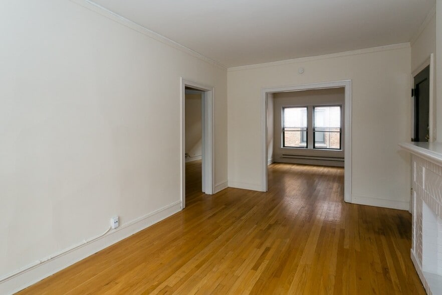 Building Photo - 805 Dempster St