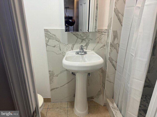 Building Photo - 7442 Forrest Ave