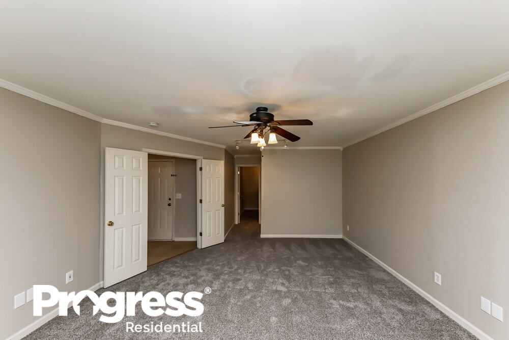 Building Photo - 2622 McGuire Dr