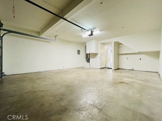 Building Photo - 17181 Elm Lane