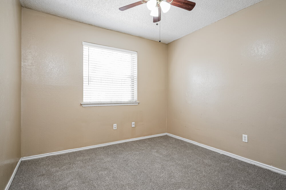 Building Photo - 405 Lemon Dr