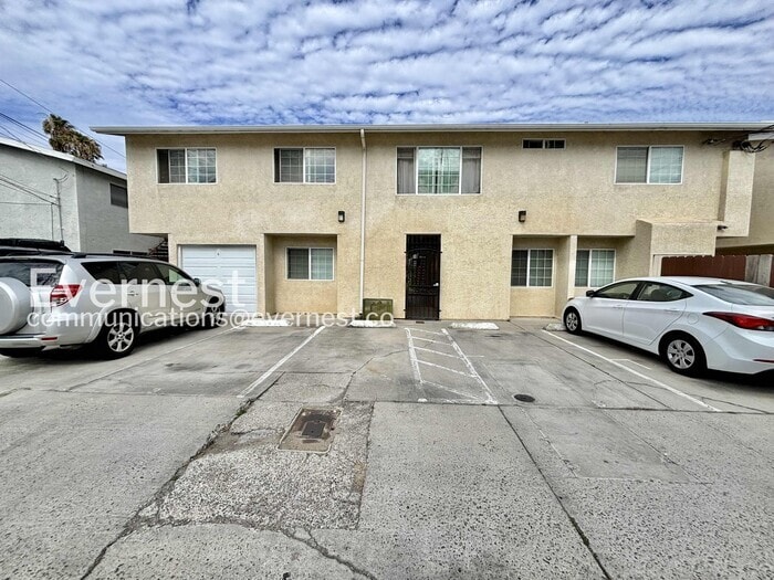 Building Photo - 4540 Wilson Ave