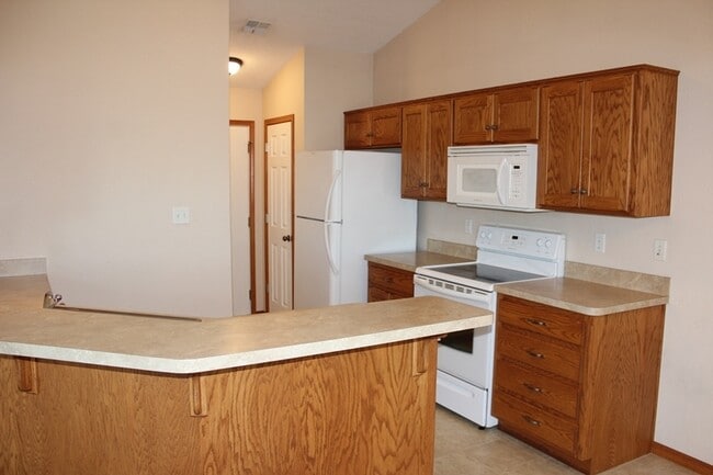 Building Photo - Great home in East Manhattan! *UPDATED PHOTOS COMING SOON*