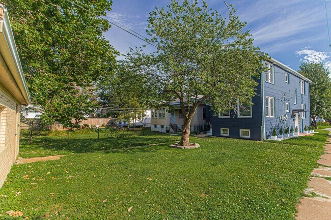 Building Photo - 4099 Fillmore St