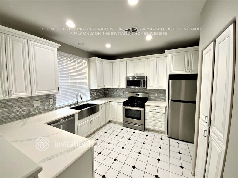Building Photo - 5509 Flora Spray St