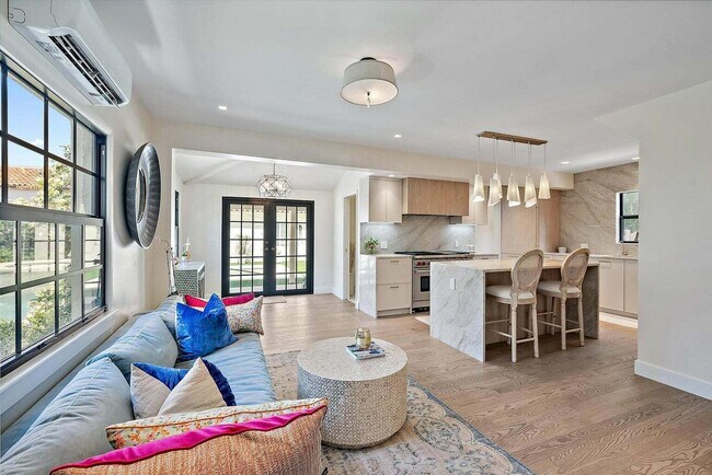 Building Photo - 3211 Washington Rd