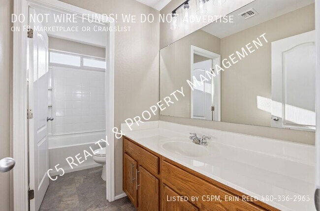 Building Photo - 17335 W Woodlands Ave