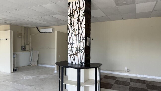 Building Photo - 4737 Village Fair Dr