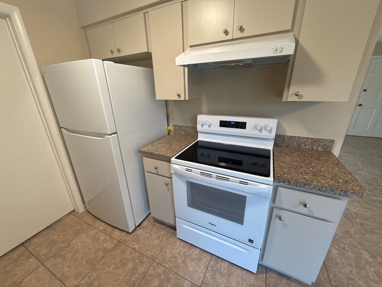 Building Photo - 41 S Monroe St