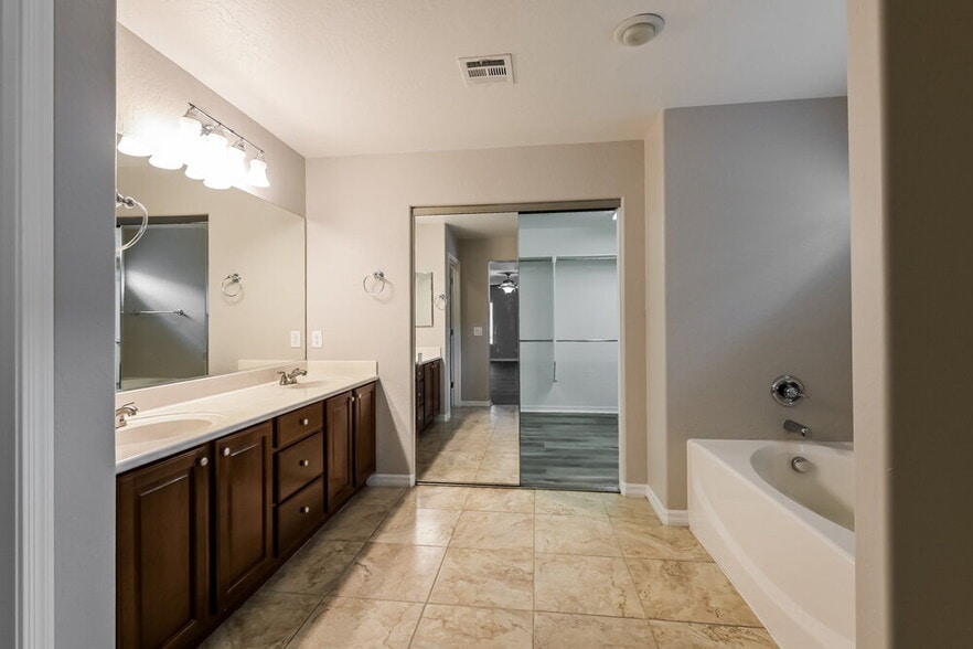 Building Photo - 161 Jay Porter Ave