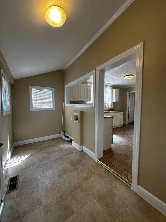 Building Photo - 3 bedroom - 1 bath - Morristown