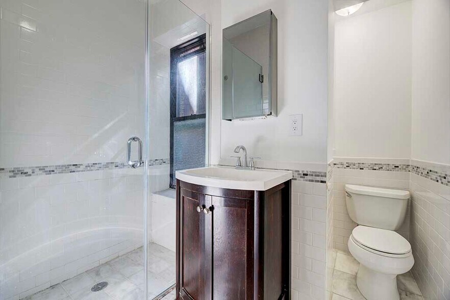 Building Photo - 248 Broome St