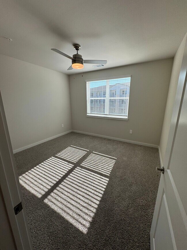 Building Photo - 455 Elevon Pkwy