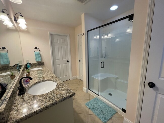 Building Photo - 1716 Annabella's Dr