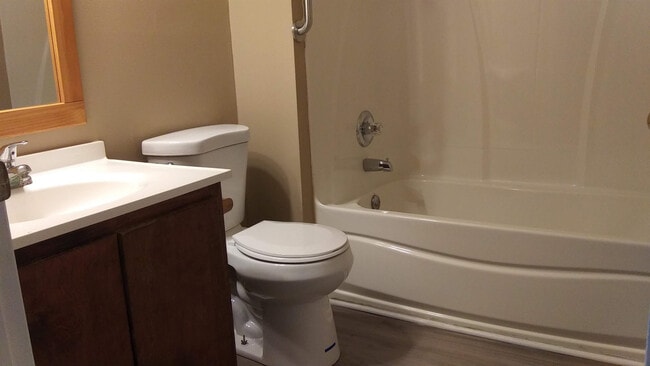 Building Photo - 1513 Kingdom St