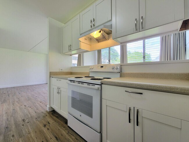 Building Photo - AVAILABLE | 2 Bedroom, 1 Bathroom, 1 Assig...