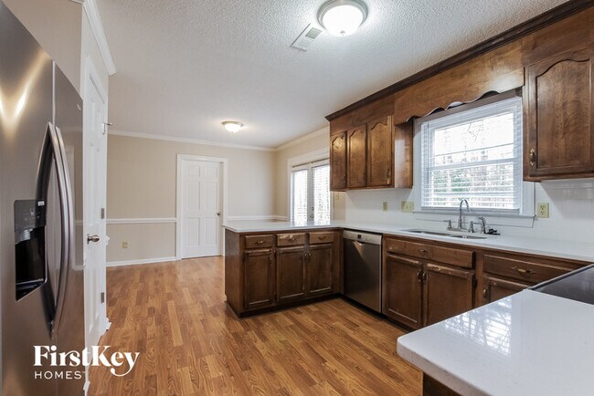 Building Photo - 2310 Fernridge Ln