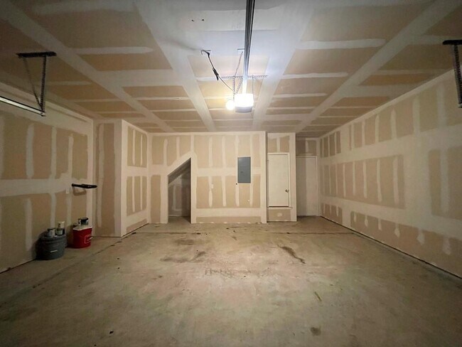 Building Photo - 120 Kingfisher Ln