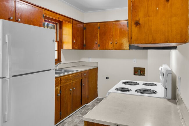 Building Photo - 3504 Powell St