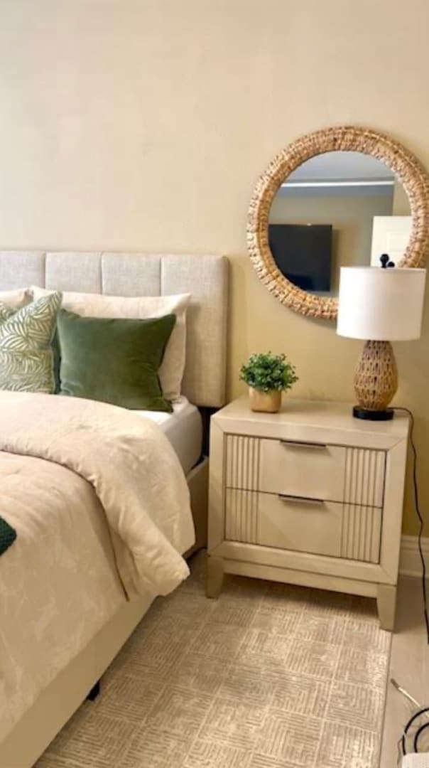 Building Photo - Fully Furnished Coastal Condo