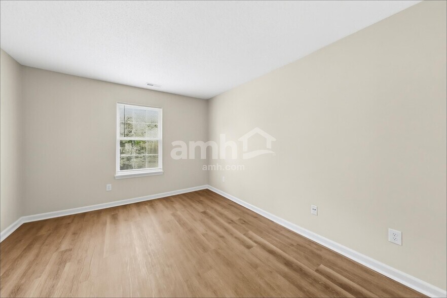 Building Photo - 8030 Ithaca Way