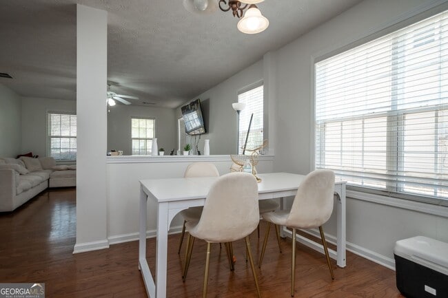 Building Photo - 213 Sidney Lanier Ave