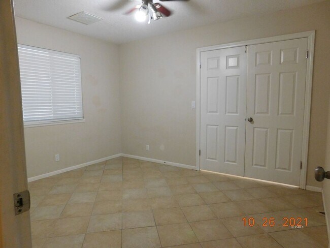 Building Photo - MOVE-IN SPECIAL: ½ OFF FIRST MONTH’S RENT! With 1-year lease.
