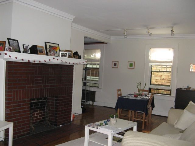 Building Photo - 369 9th St NE
