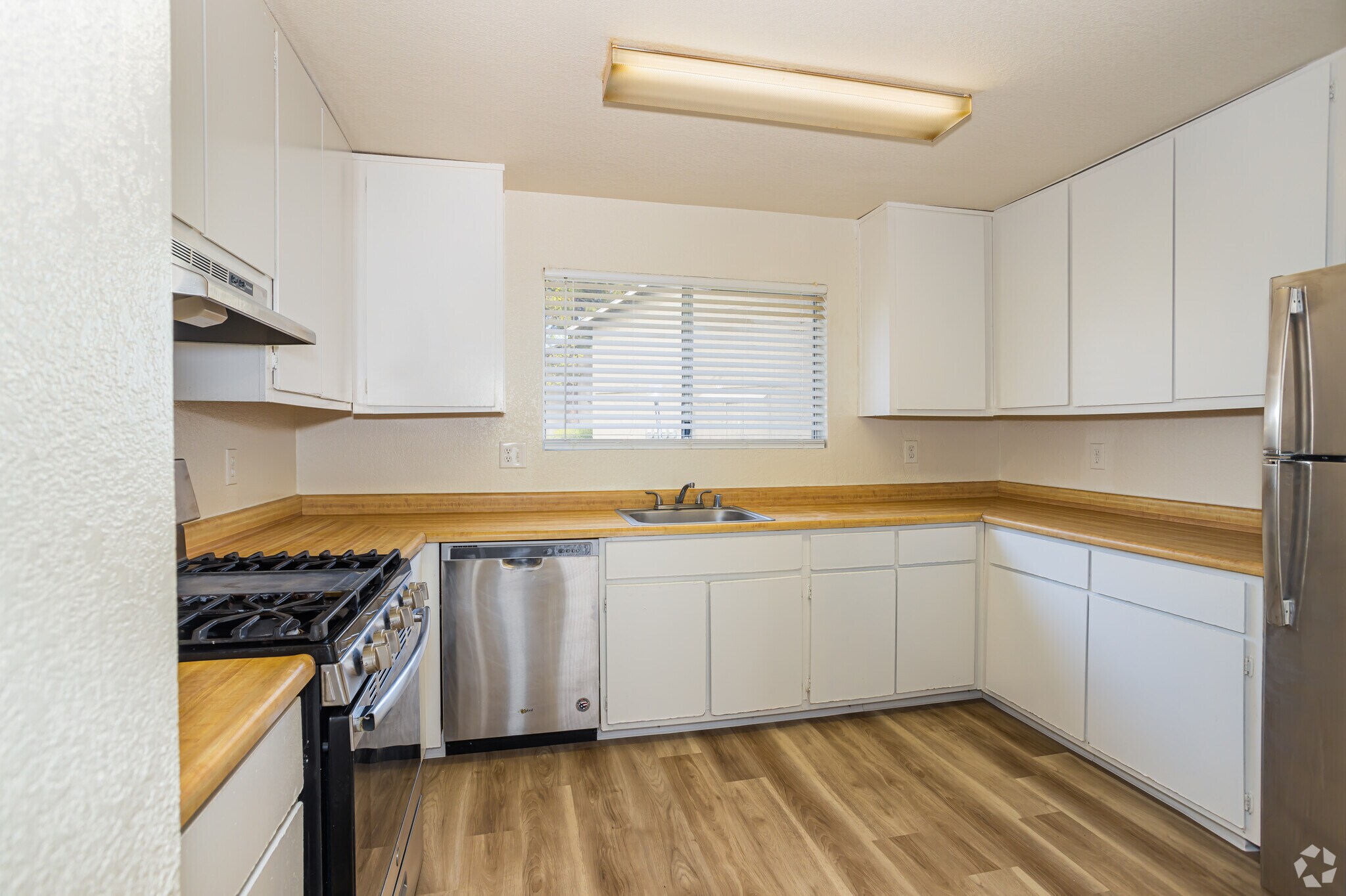 Birchwood Apartments 1890 Dover Ave Fairfield CA 94533 Apartment Finder