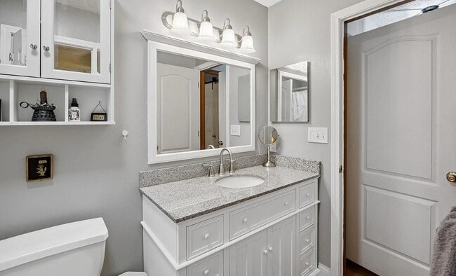 Building Photo - 1021 Southport Dr