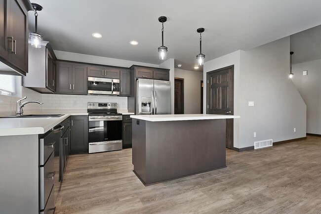 Building Photo - Diversity Duplex