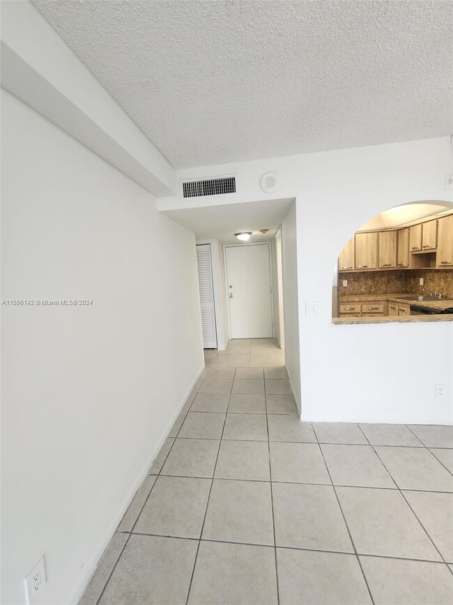 Building Photo - 13499 Biscayne Blvd