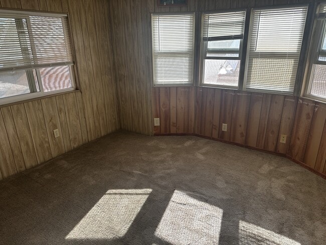 Building Photo - 349 N Royal Palm Rd