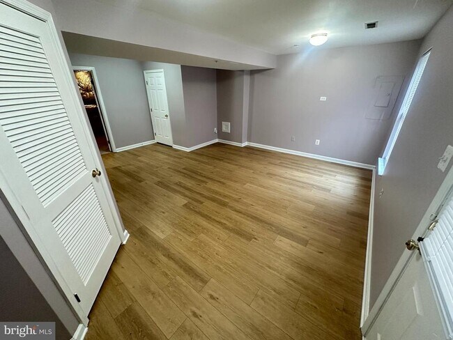 Building Photo - 12705 Town Center Way