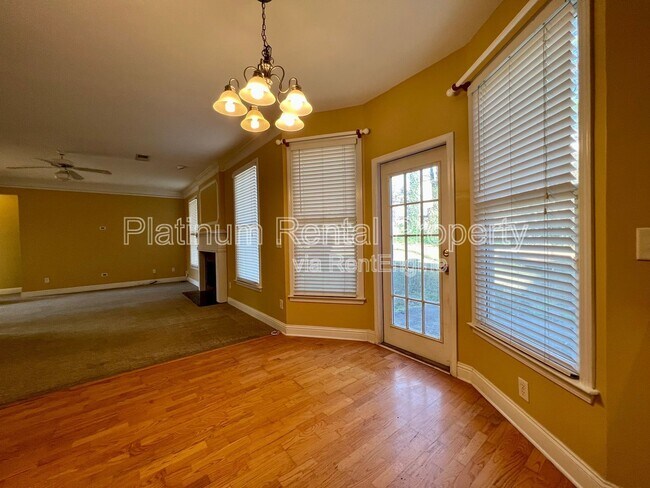 Building Photo - 1460 White Flowers Ln