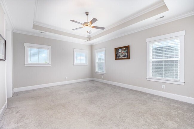 Building Photo - Exclusively Offered by Muse Realty Rentals...