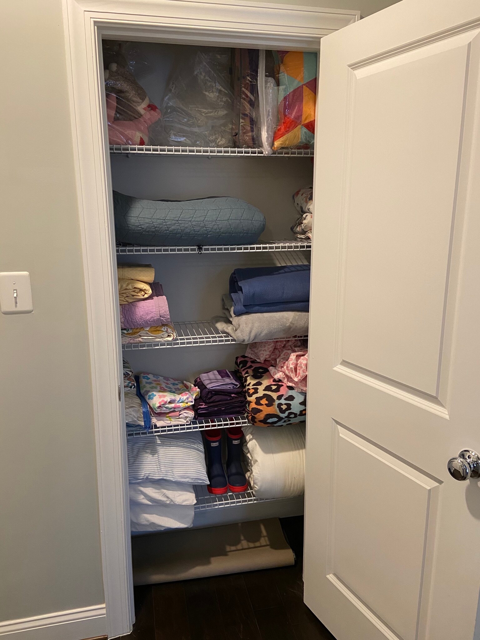 Linen Closet - 1326 S Rolfe St
