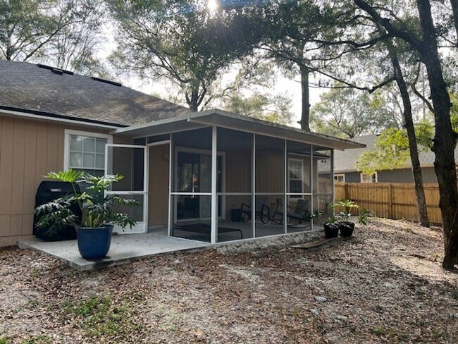 Building Photo - 6106 SW 85th St