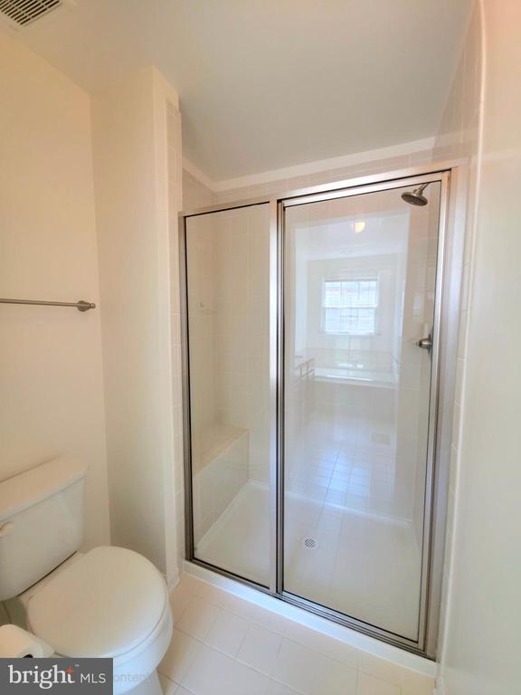 Building Photo - 5323 Smith's Cv Ln