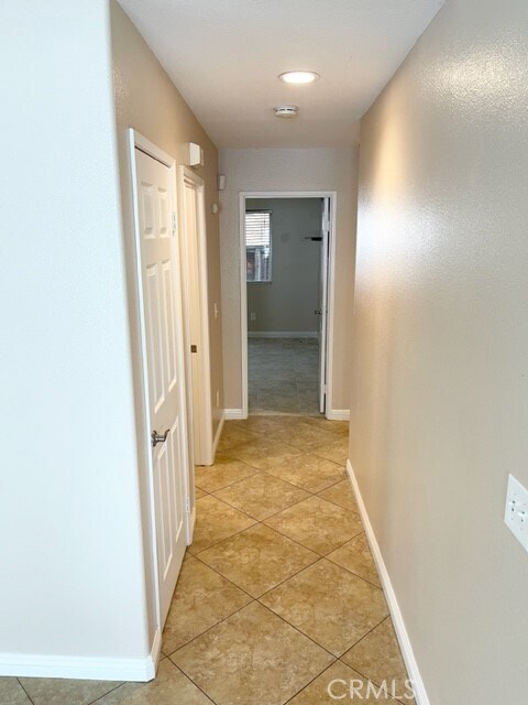 Building Photo - 5220 Holstein St