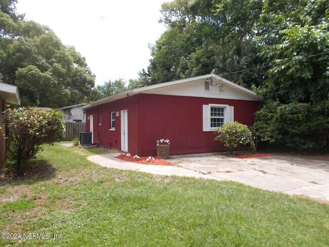 Building Photo - 5730 Cruz Rd