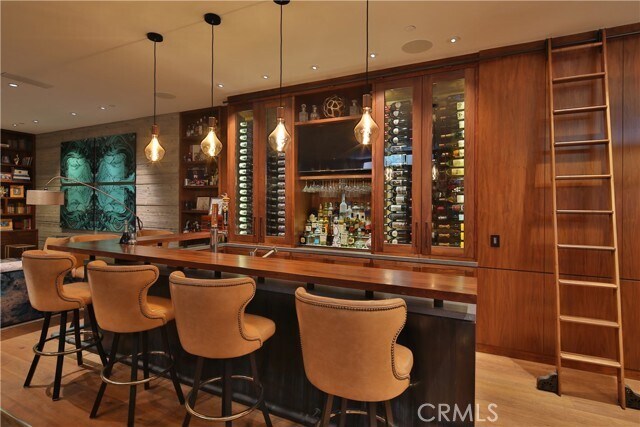 Building Photo - 3124 The Strand