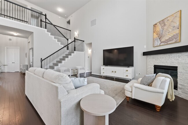 Building Photo - 4018 Martin Ridge Dr