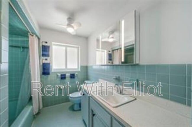 Building Photo - 3140 Calle Largo Dr