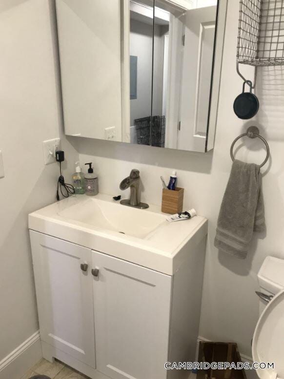 Building Photo - 116-118 Holland St.