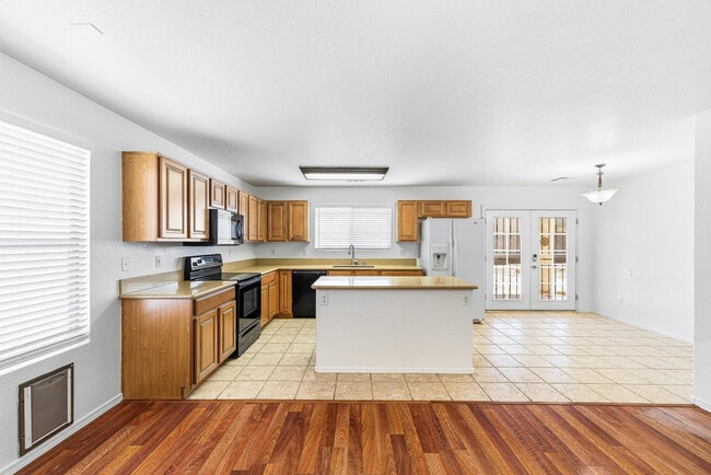 Building Photo - 2899 W White Canyon Rd