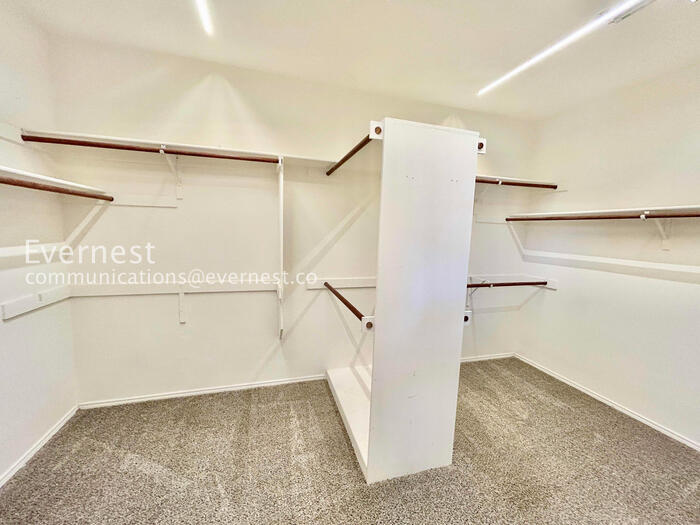 Building Photo - 6 Altman Ct