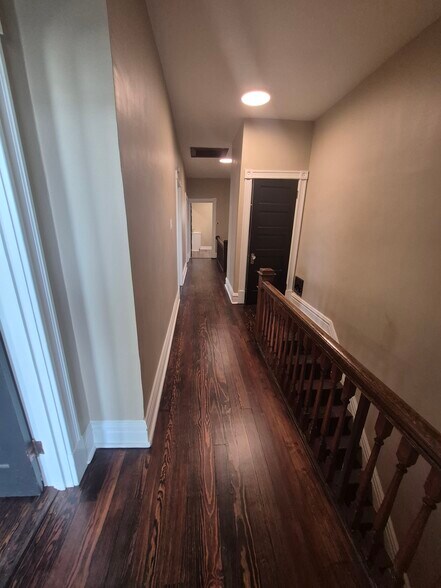 Building Photo - 805 Eichelberger St
