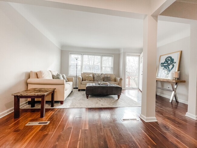 Building Photo - 426 Hillcrest Ave