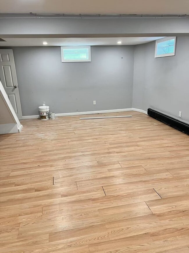 Building Photo - 46 Tangier Dr